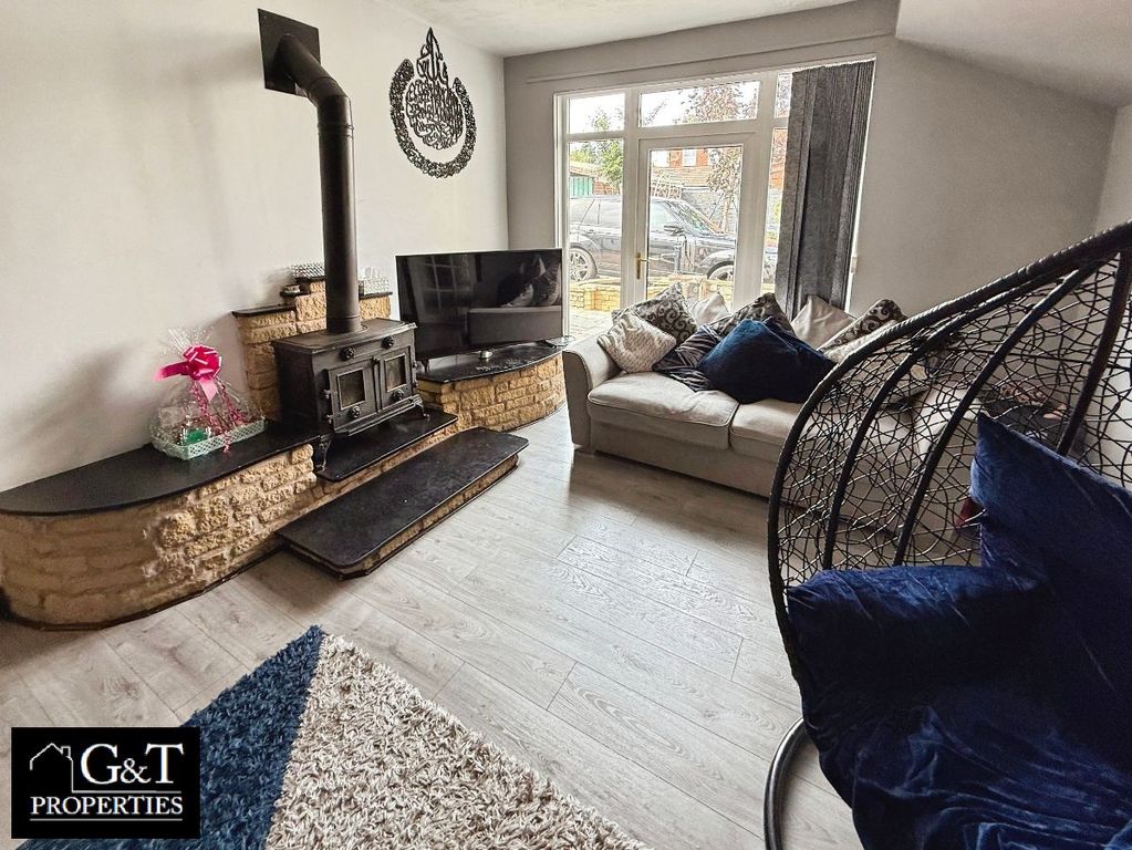 Property photo 2 of 22