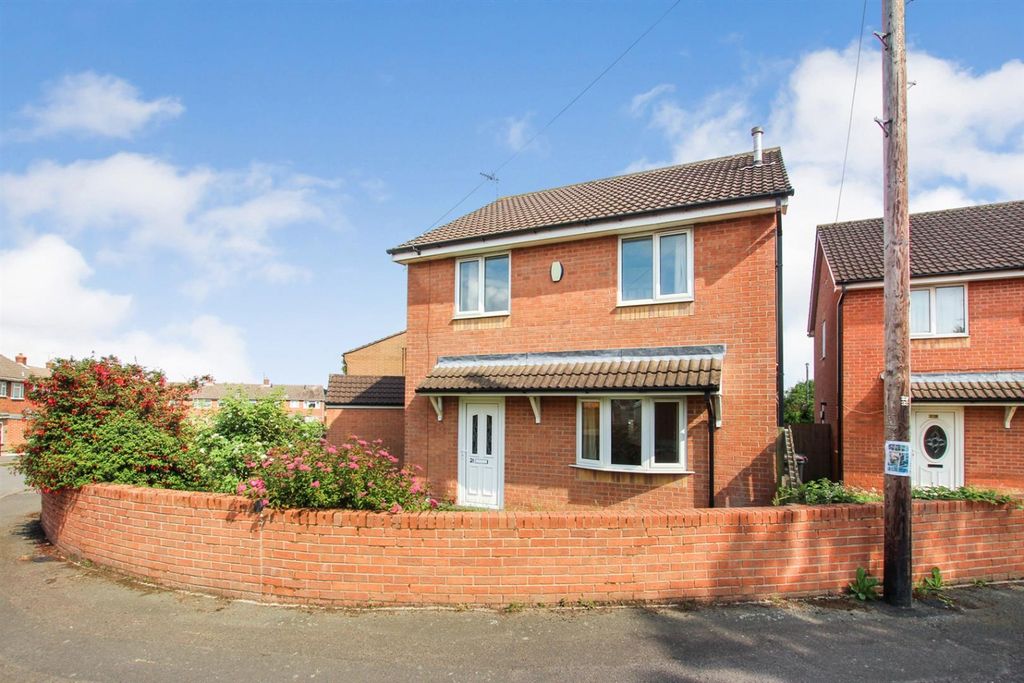 Property photo 1 of 12 4369350