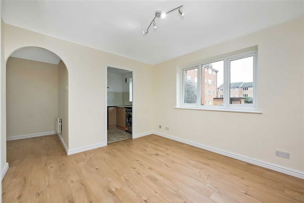 Property photo 2 of 4