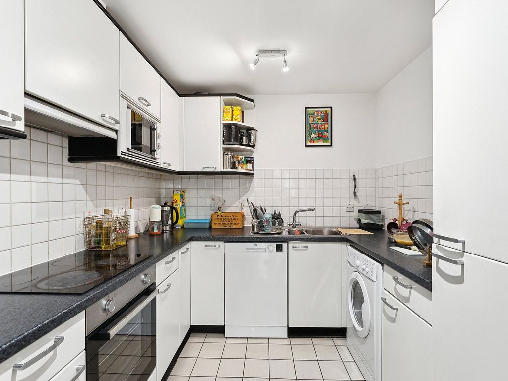 Property photo 2 of 13 7 Village Court