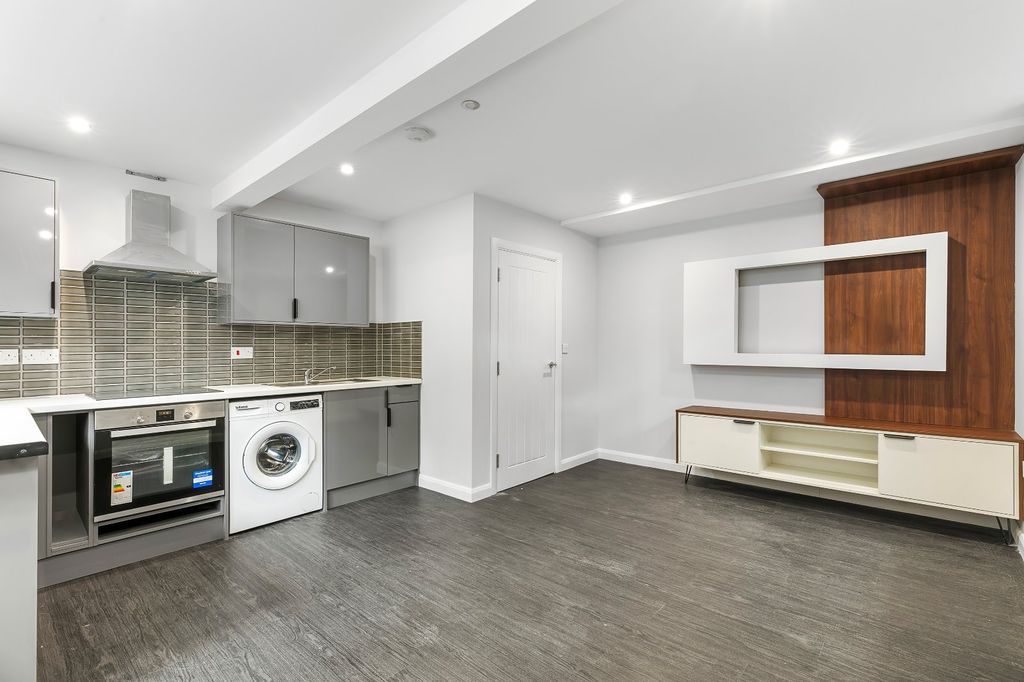 Property photo 1 of 10 Picture No. 04