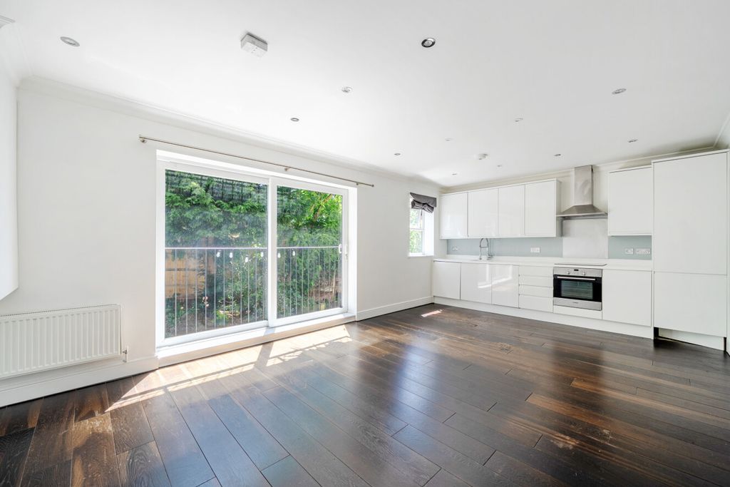 Property photo 2 of 13 1467878-14-6A2804...