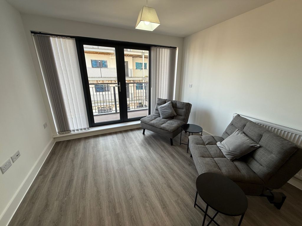 Property photo 2 of 7