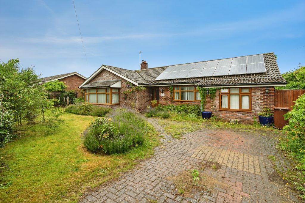 Property photo 1 of 19 Front