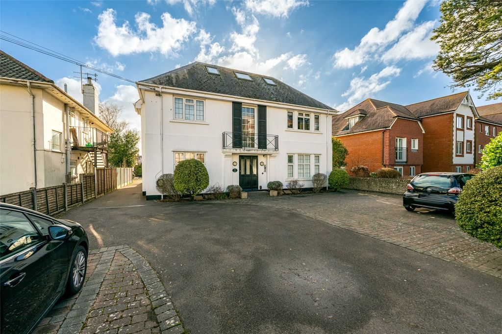 Property photo 1 of 11 Picture No. 12