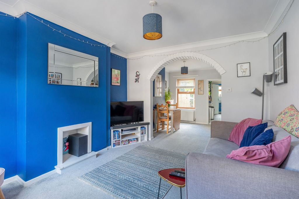 Property photo 2 of 16