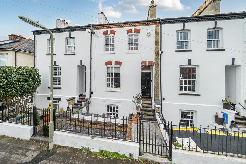 Property photo 1 of 14 1377080-2-690B77c8E3F24.Jpg