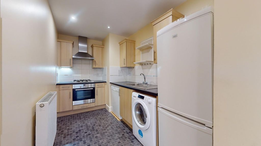 Property photo 2 of 7