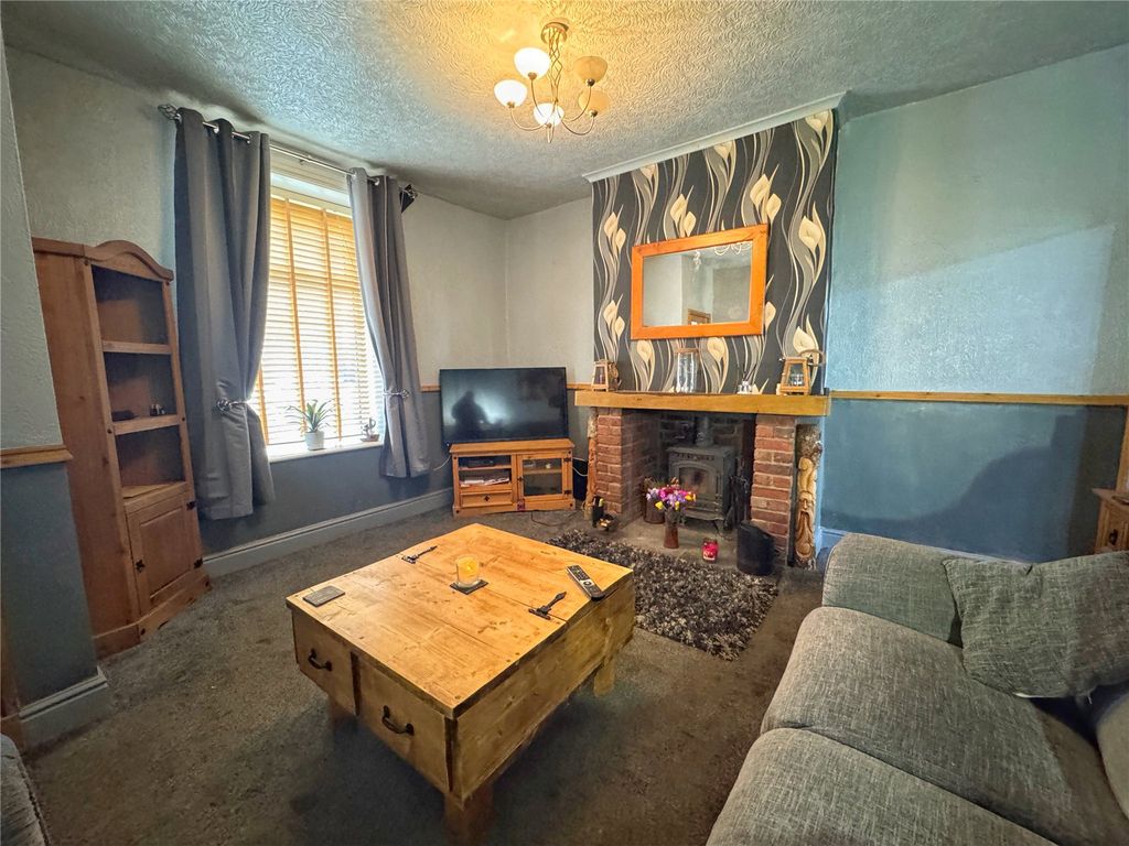 Property photo 3 of 16 Living Room