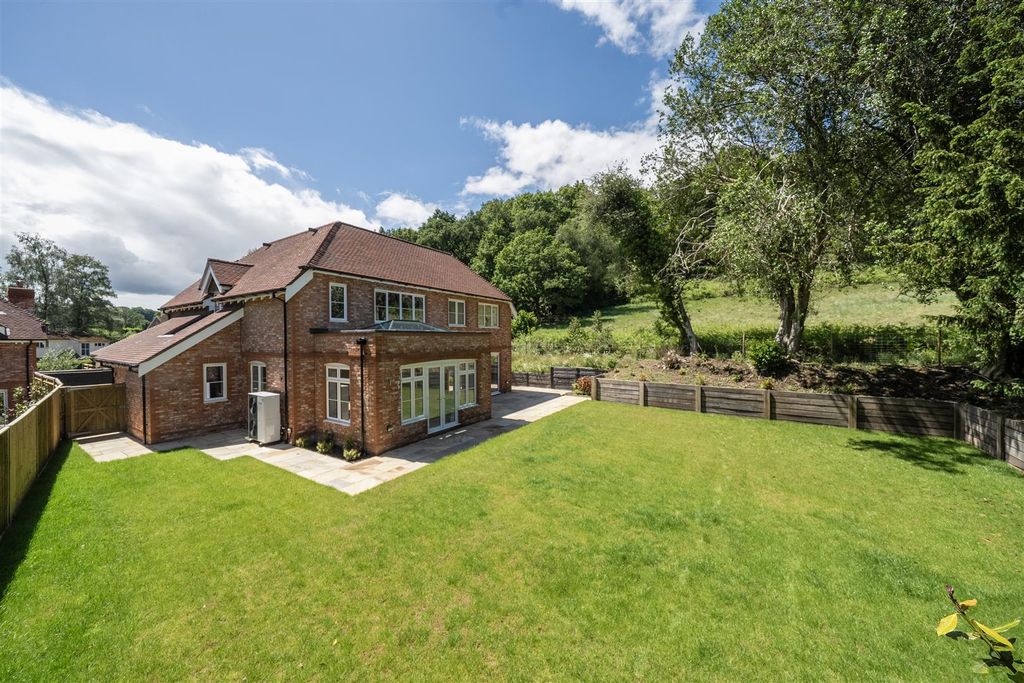 Property photo 3 of 20 1471581-6-6A28004E72c6.Jpg