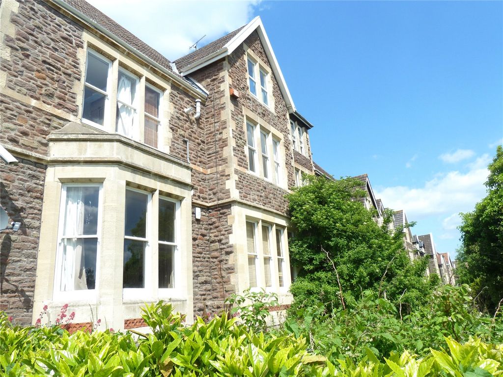 Property photo 1 of 15 Picture No. 10