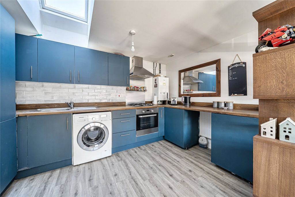 Property photo 3 of 10 Picture No. 19