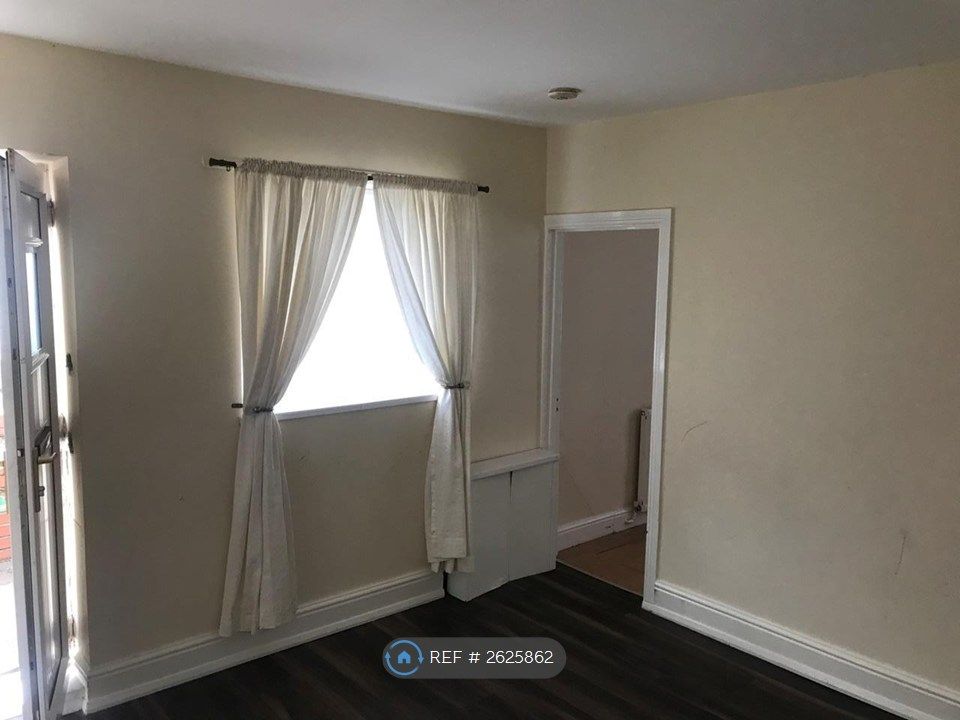 Property photo 1 of 3
