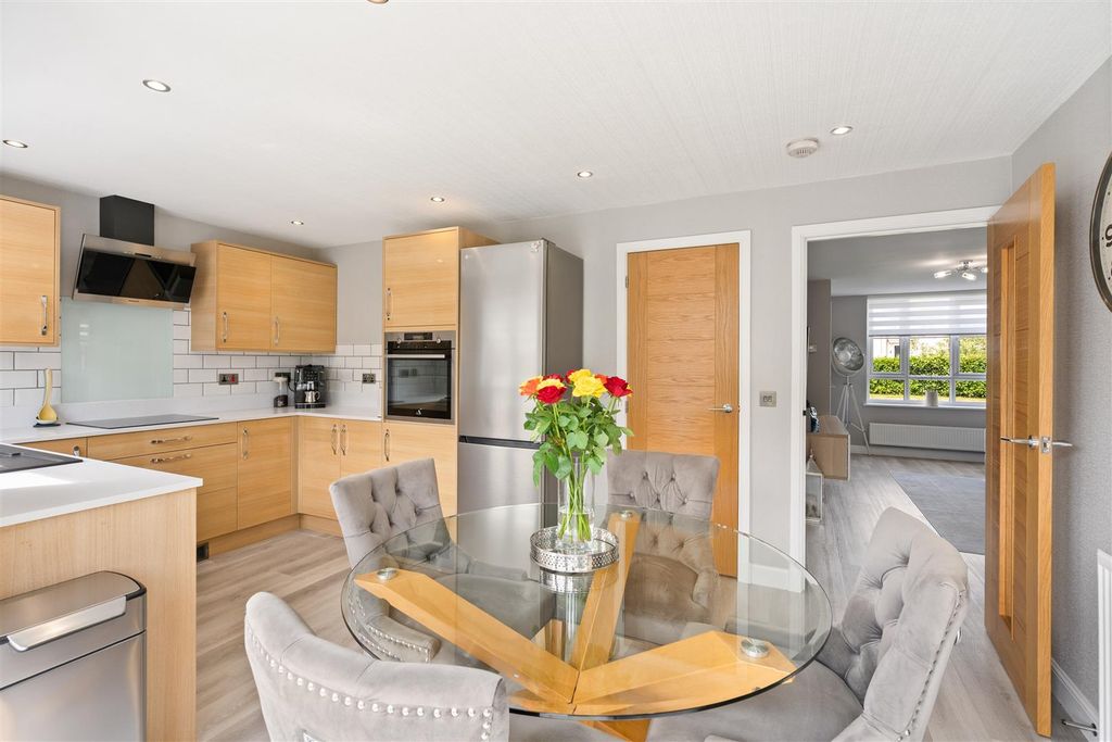 Property photo 3 of 41 7.Jpg