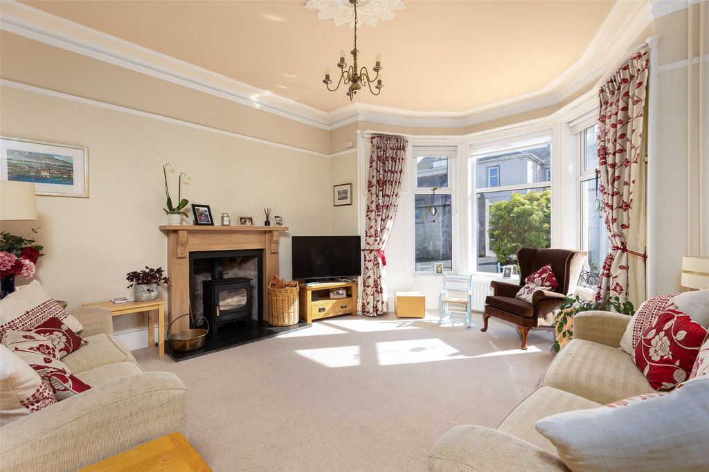 Property photo 2 of 16 Living Room