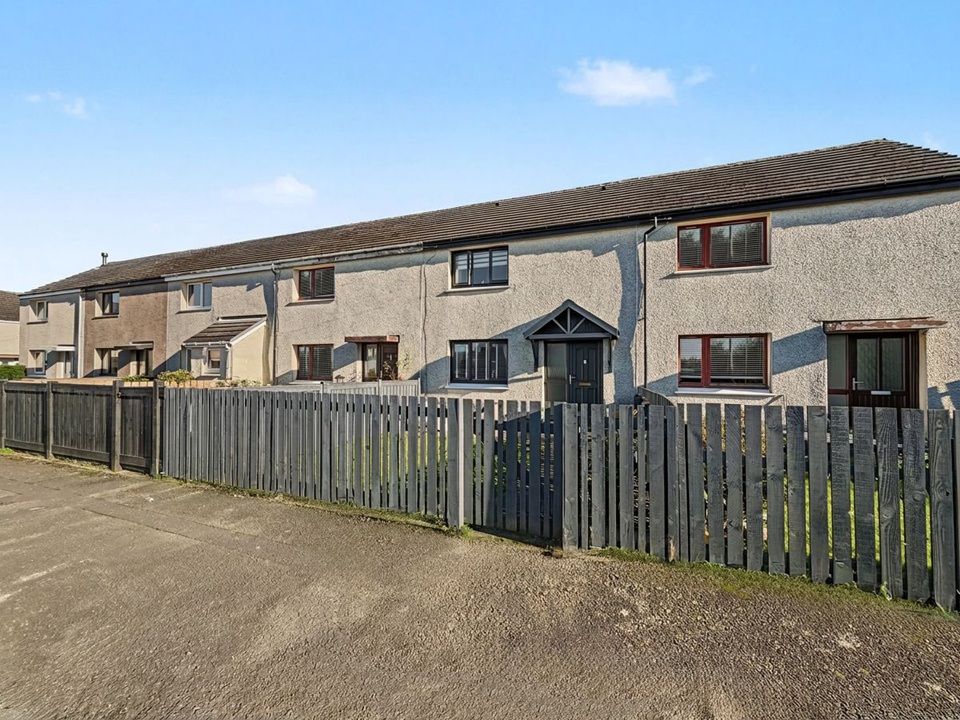 Property photo 3 of 47