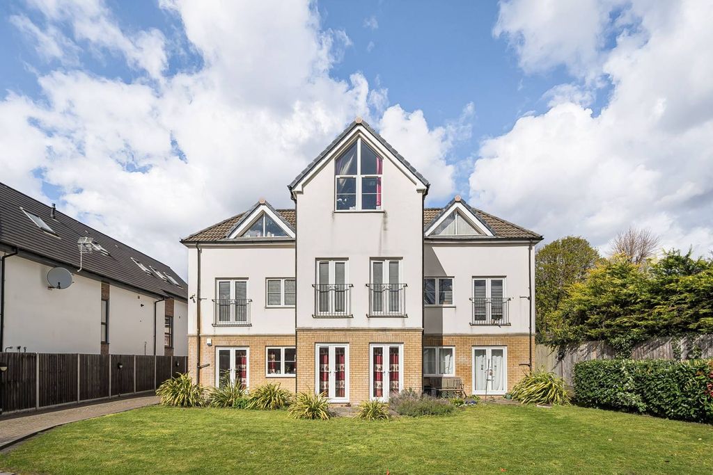 Property photo 2 of 15