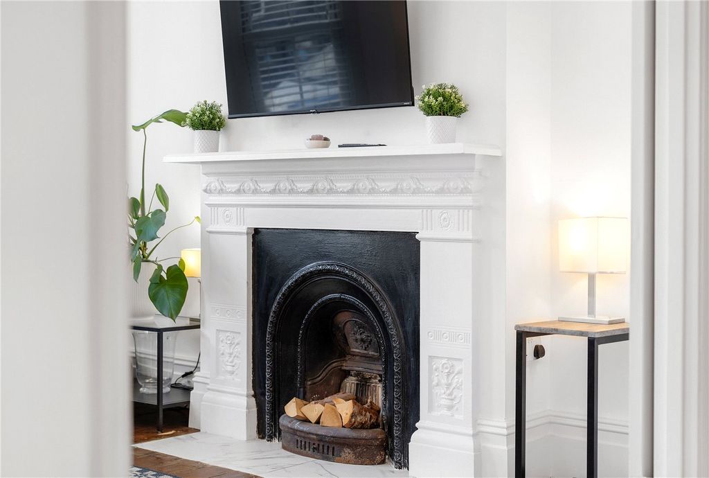 Property photo 3 of 26 Reception Fireplace