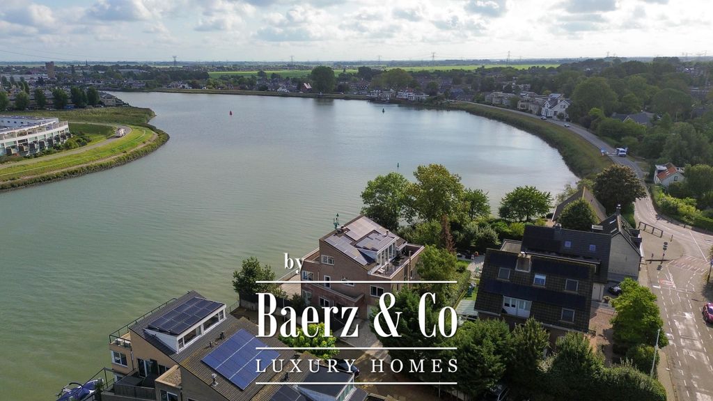 Property photo 1 of 123