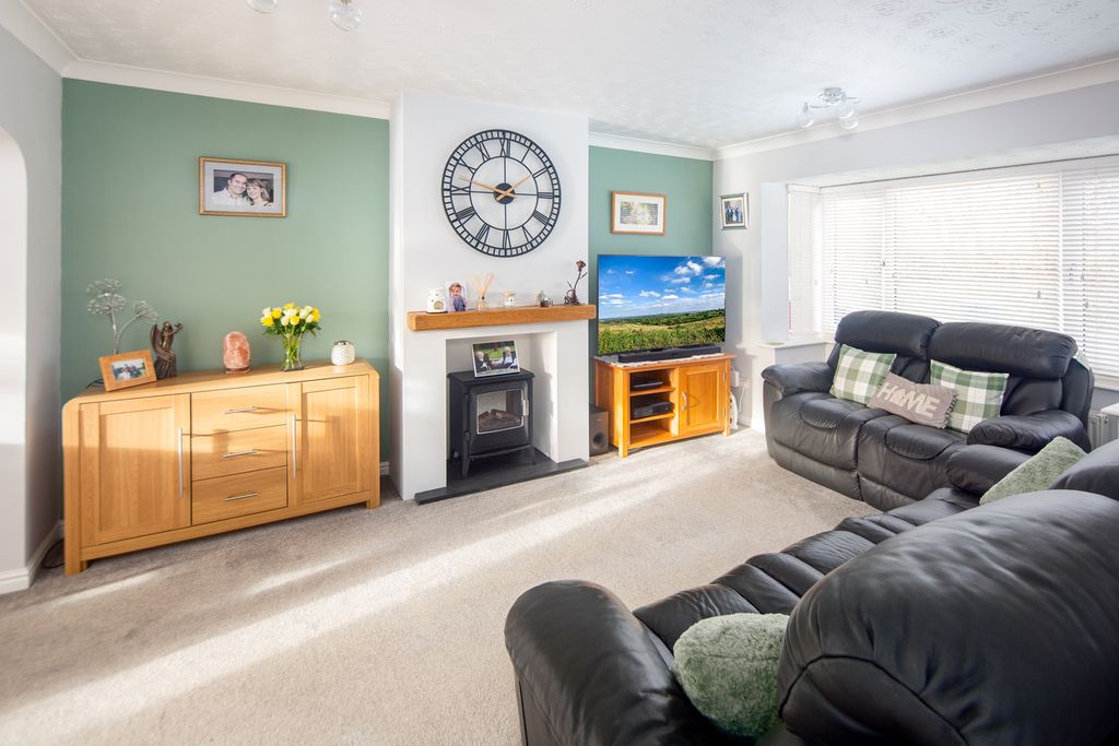 Property photo 3 of 29 Living Room