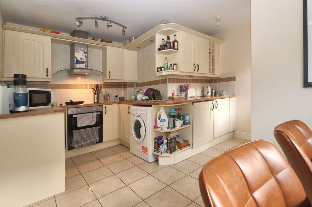 Property photo 2 of 11 Picture No. 20