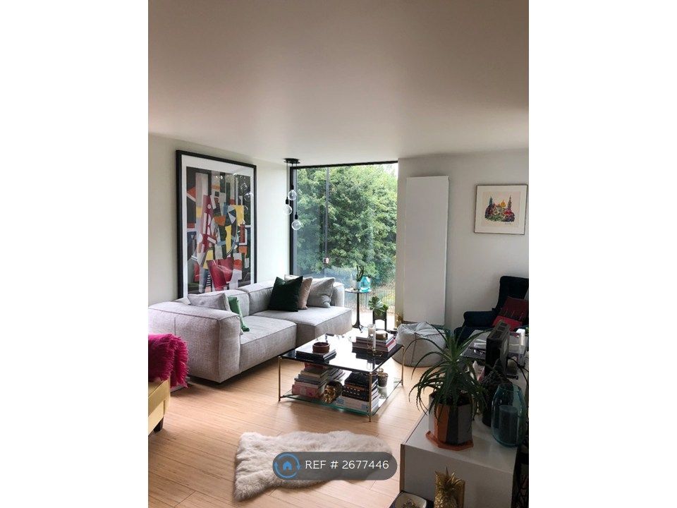 Property photo 1 of 11 Living Area