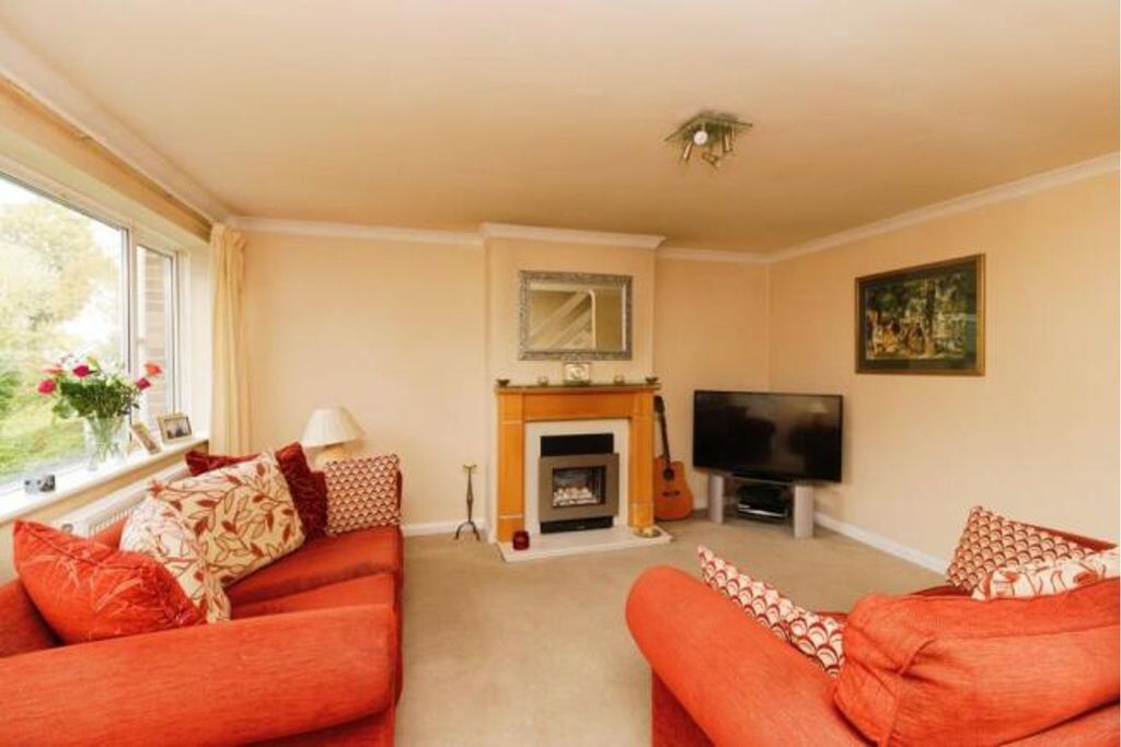 Property photo 1 of 32