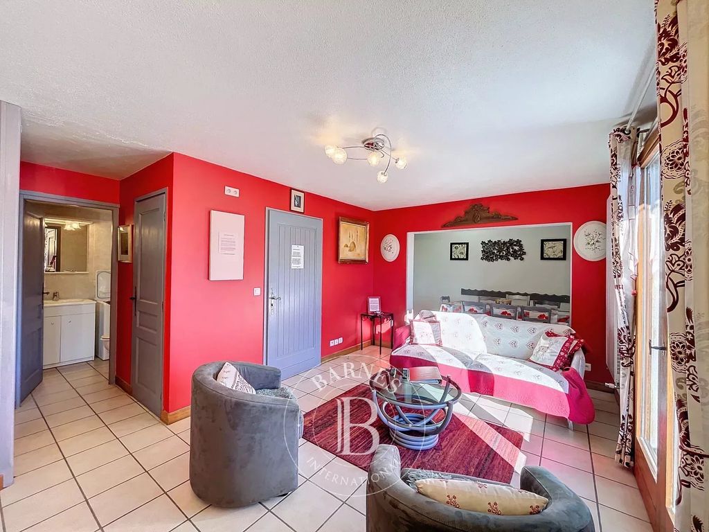 Property photo 3 of 14