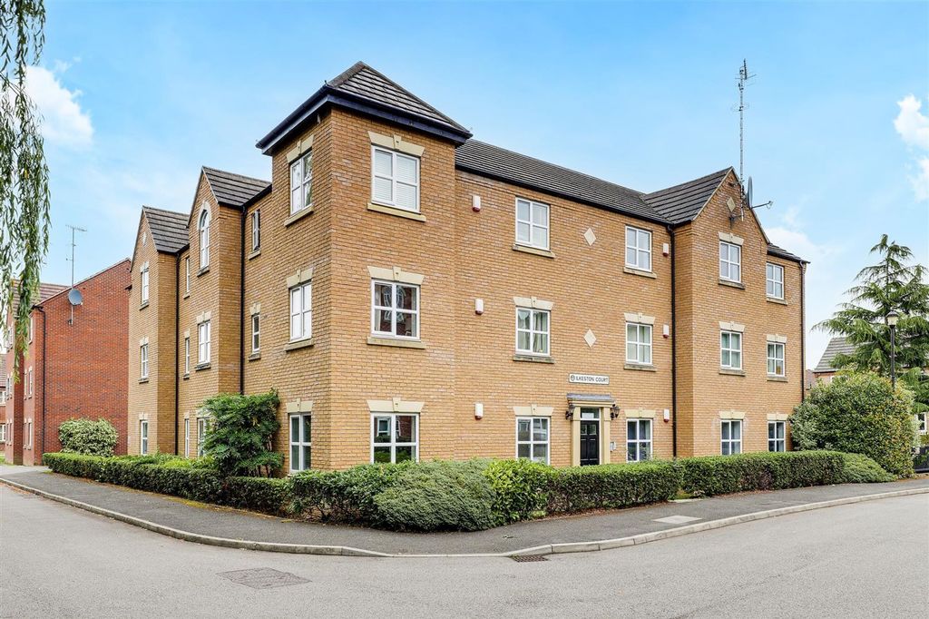 Property photo 1 of 12