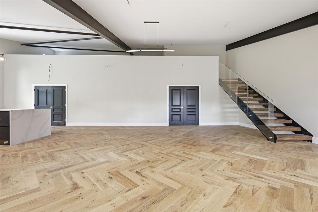 Property photo 3 of 17 49_Img_4323.Jpg