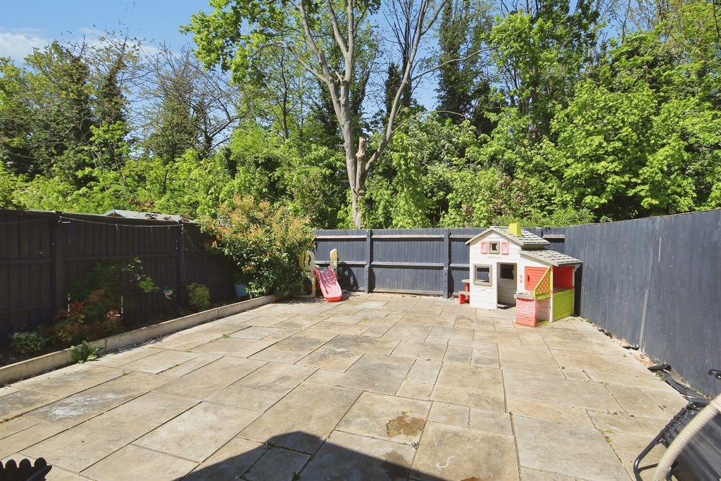 Property photo 3 of 4