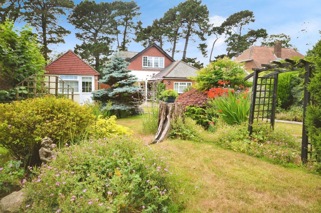 Property photo 1 of 25