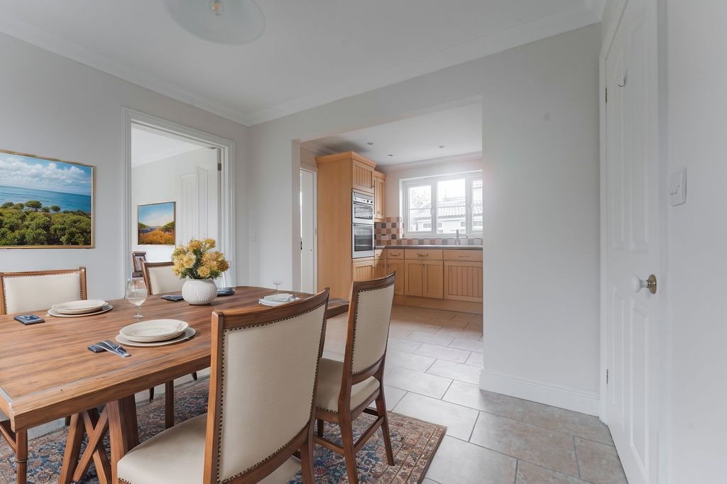 Property photo 3 of 21