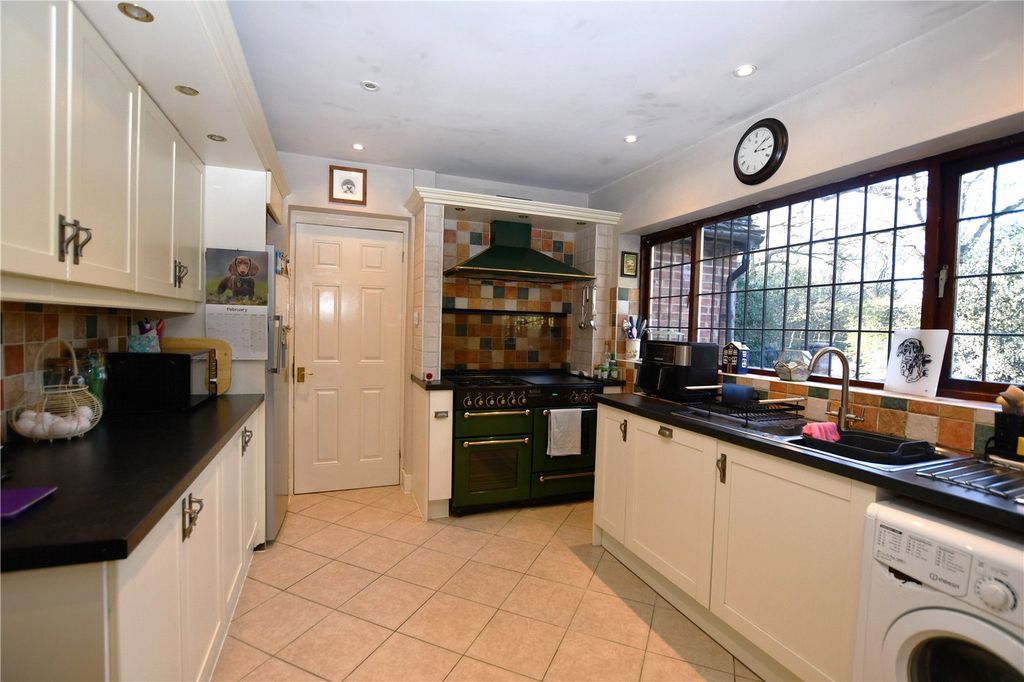 Additional image 5 of 6 bed detached house for saleNine Mile Ride, Wokingham, Berkshire RG40