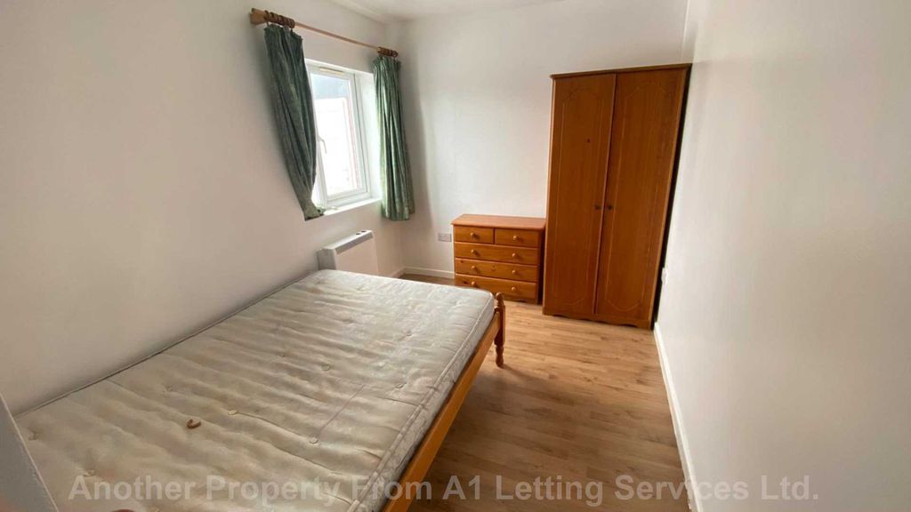 Property photo 3 of 3