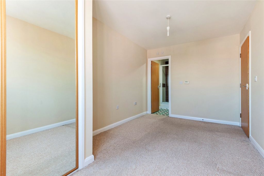 Property photo 3 of 10 Picture No. 05