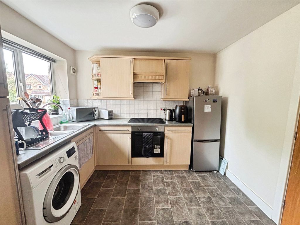 Property photo 3 of 10 Breakfast Kitchen