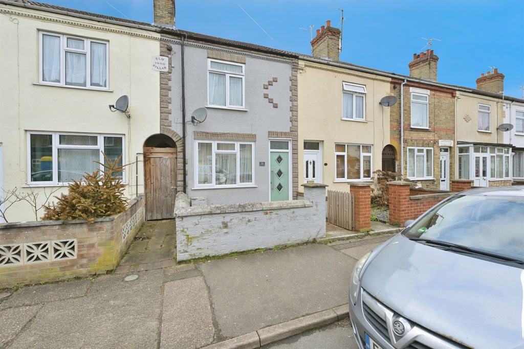 Property photo 1 of 17