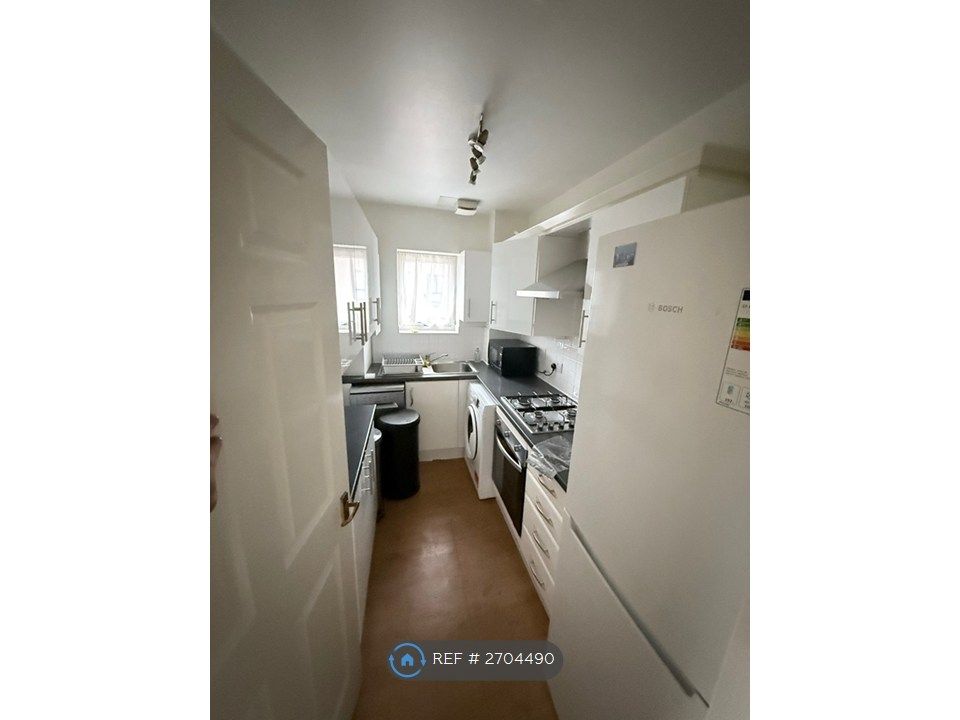 Property photo 2 of 8 Kitchen (Separate)