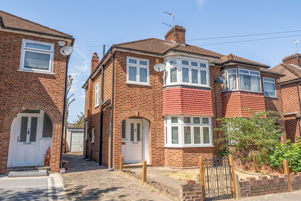Property photo 1 of 12