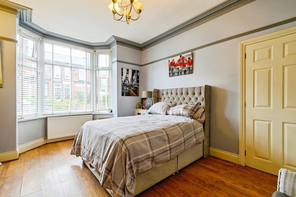 Property photo 3 of 26 Pbox-Img.Jpg