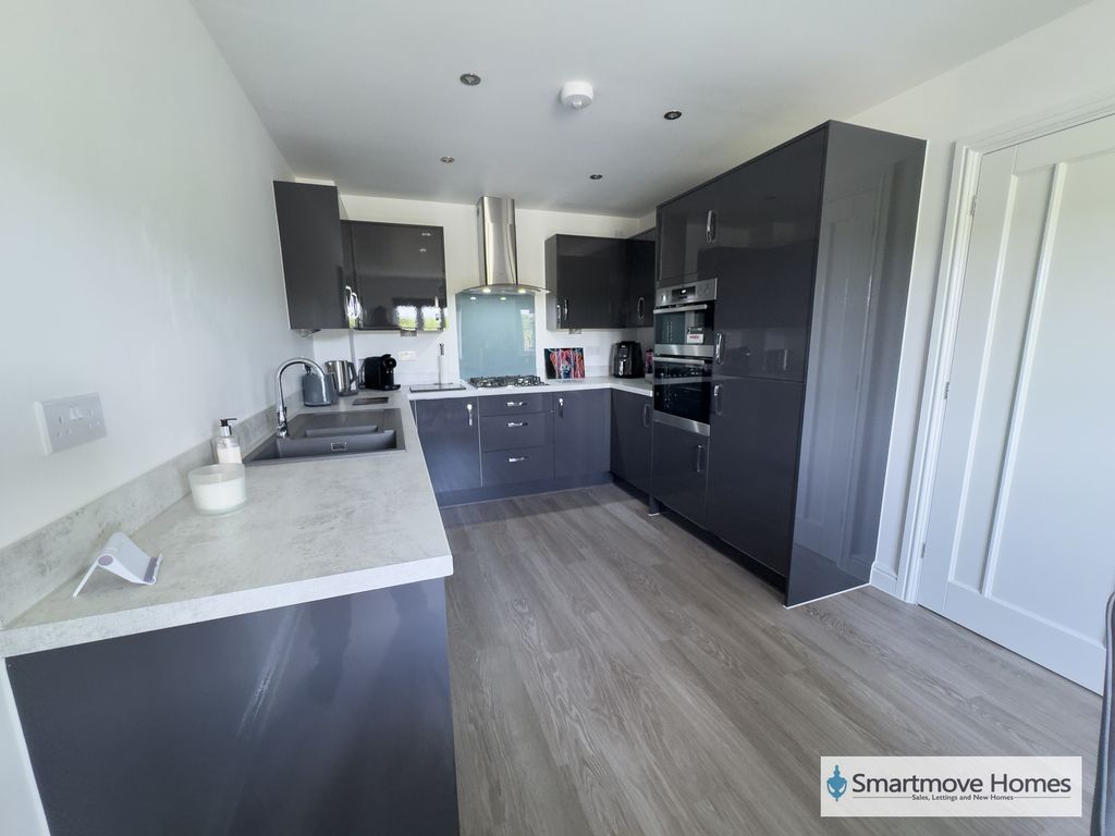 Property photo 3 of 18 Nbm_Img-117
