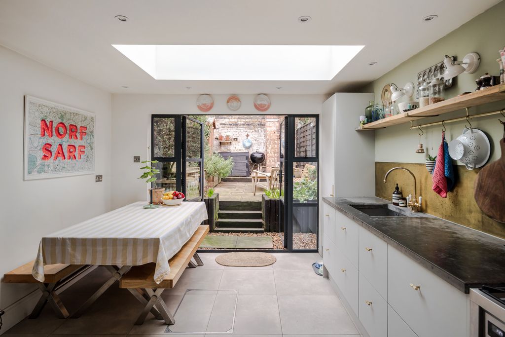 Property photo 3 of 24 329145 - 3 Medfield Street-11.Jpeg