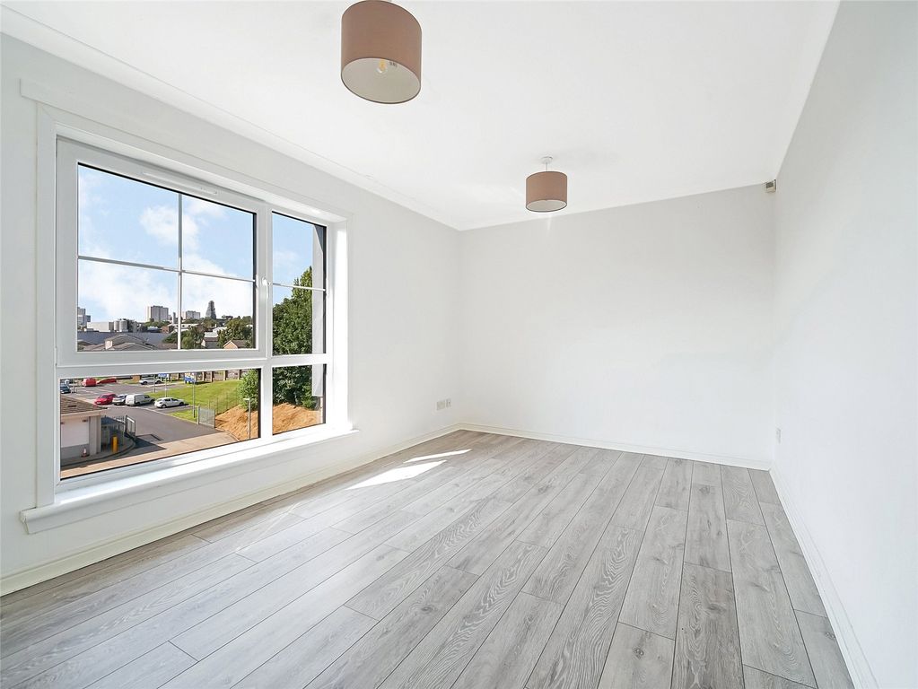 Property photo 3 of 12 3