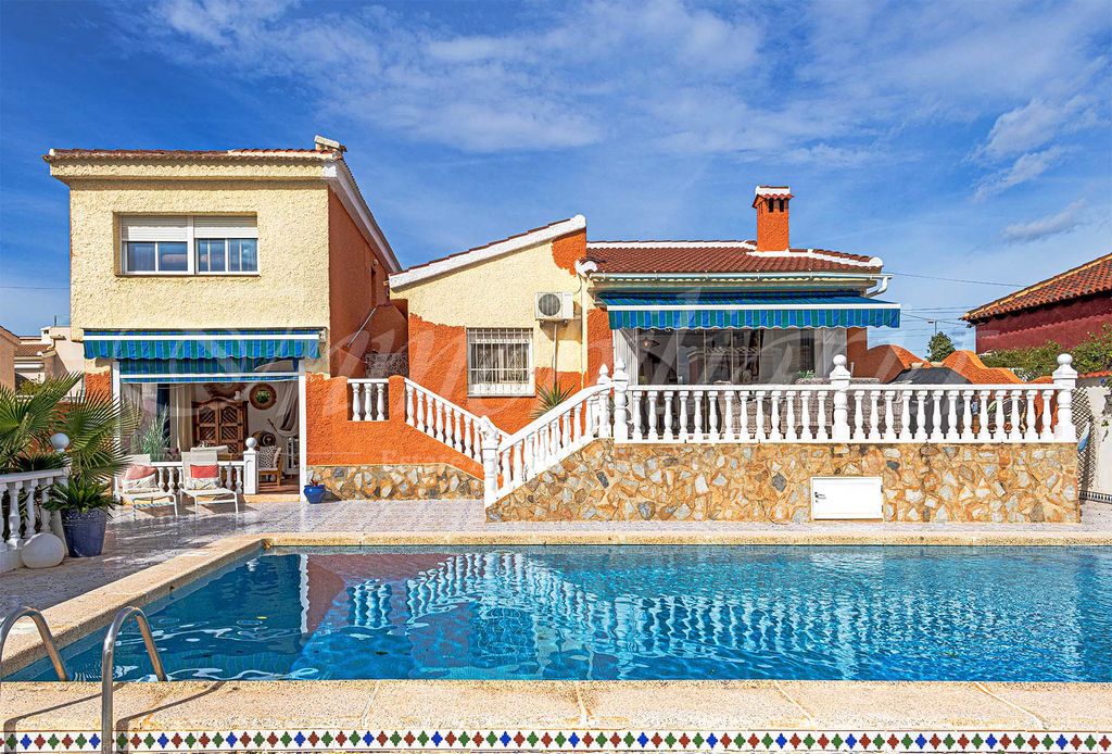 Property photo 1 of 44