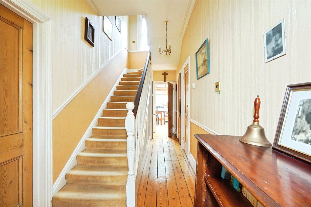 Property photo 3 of 29 Picture No. 48
