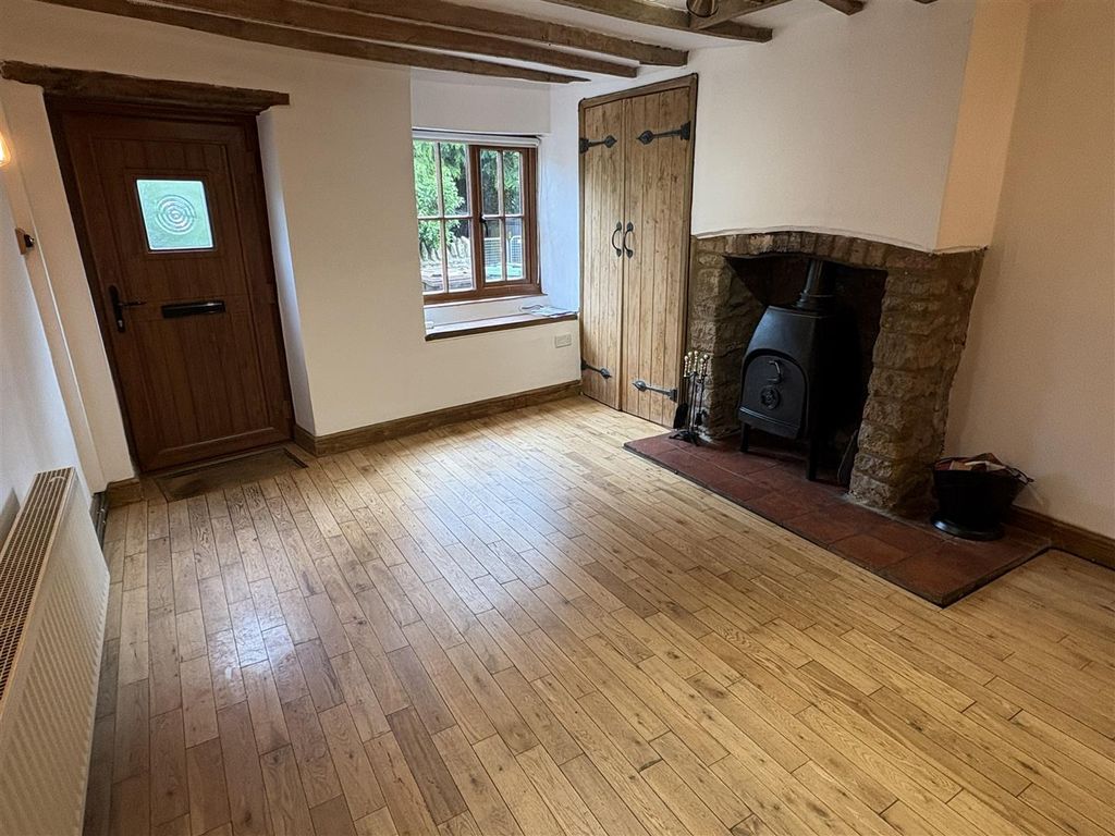 Property photo 3 of 14 Living Room