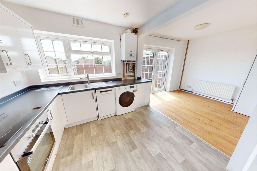 Property photo 3 of 25 Picture No. 21