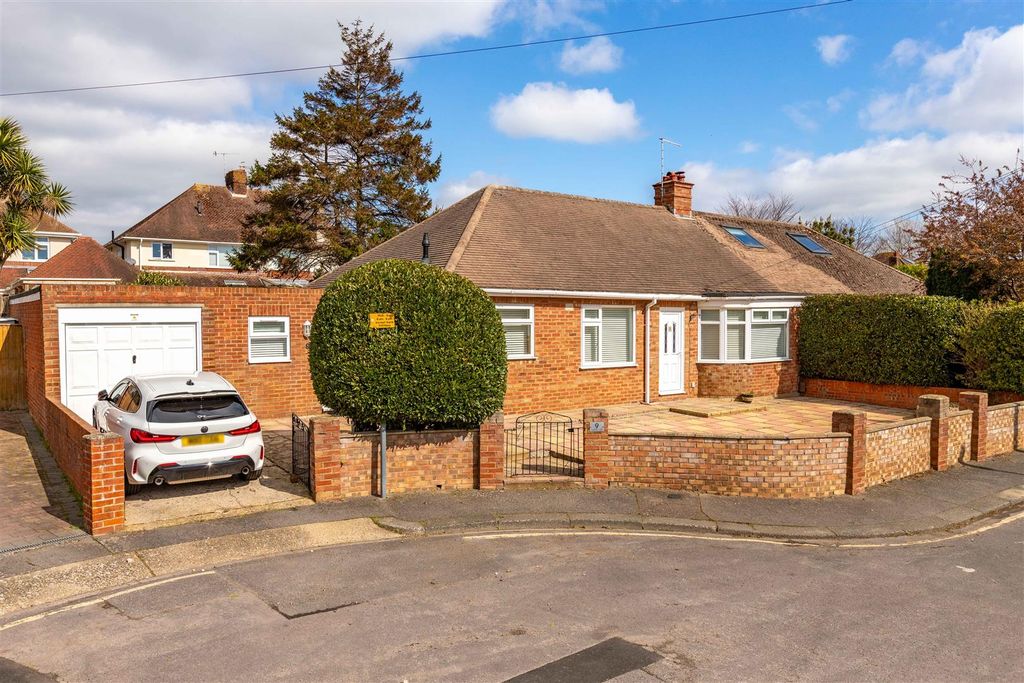 Property photo 1 of 14 Halsbury-22.Jpg