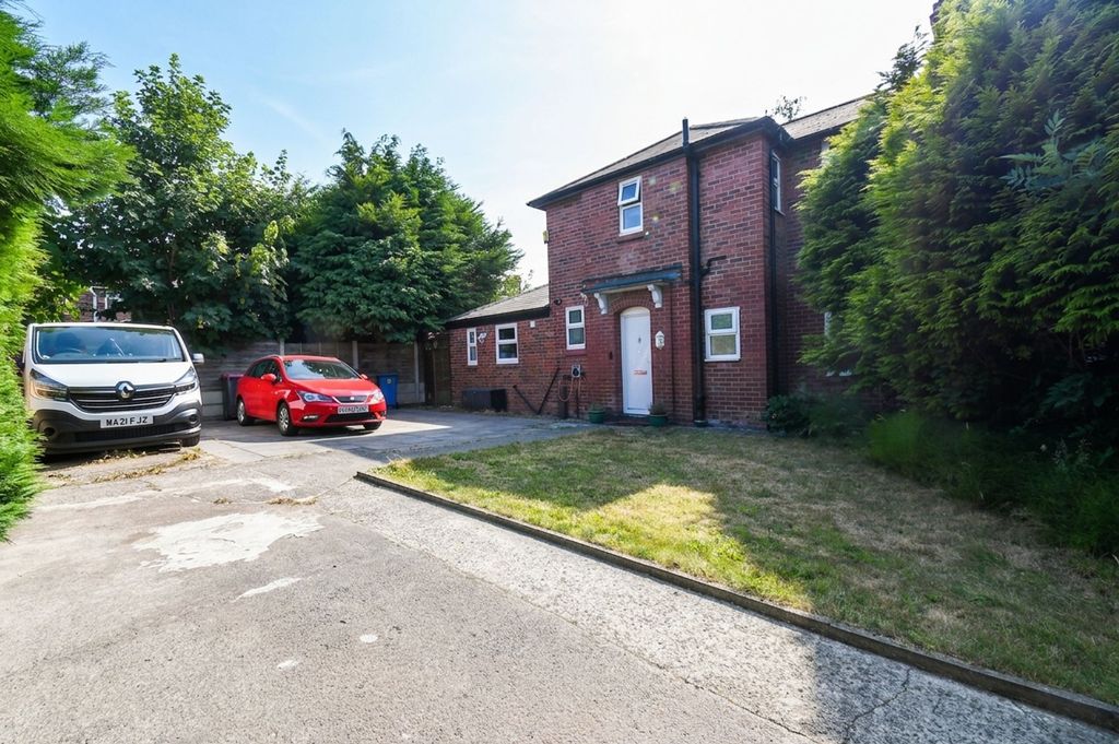 Property photo 1 of 27